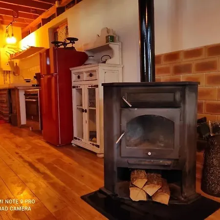 Maison A Flanc De Colline A 2 Pas Du Salagou *