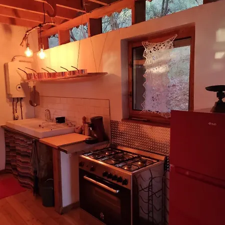 Maison A Flanc De Colline A 2 Pas Du Salagou *